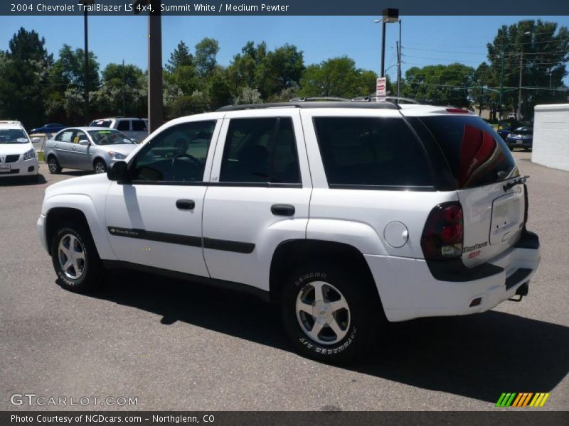 Summit White / Medium Pewter 2004 Chevrolet TrailBlazer LS 4x4