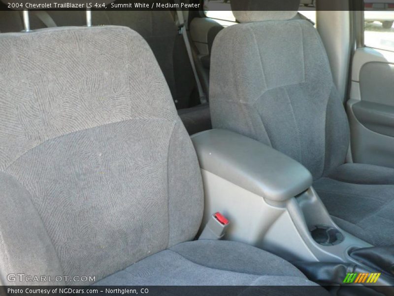 Summit White / Medium Pewter 2004 Chevrolet TrailBlazer LS 4x4