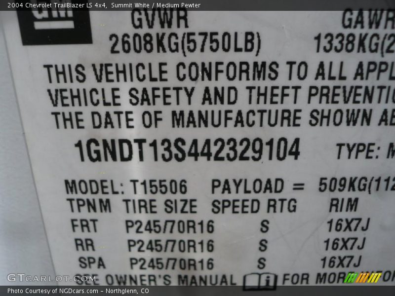 Summit White / Medium Pewter 2004 Chevrolet TrailBlazer LS 4x4