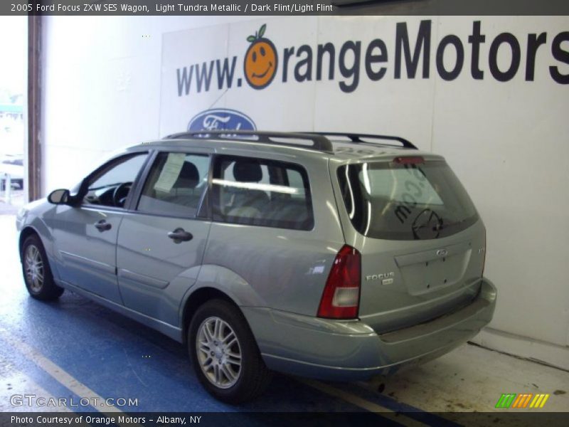 Light Tundra Metallic / Dark Flint/Light Flint 2005 Ford Focus ZXW SES Wagon