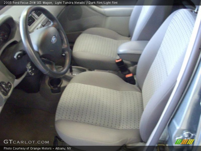 Light Tundra Metallic / Dark Flint/Light Flint 2005 Ford Focus ZXW SES Wagon