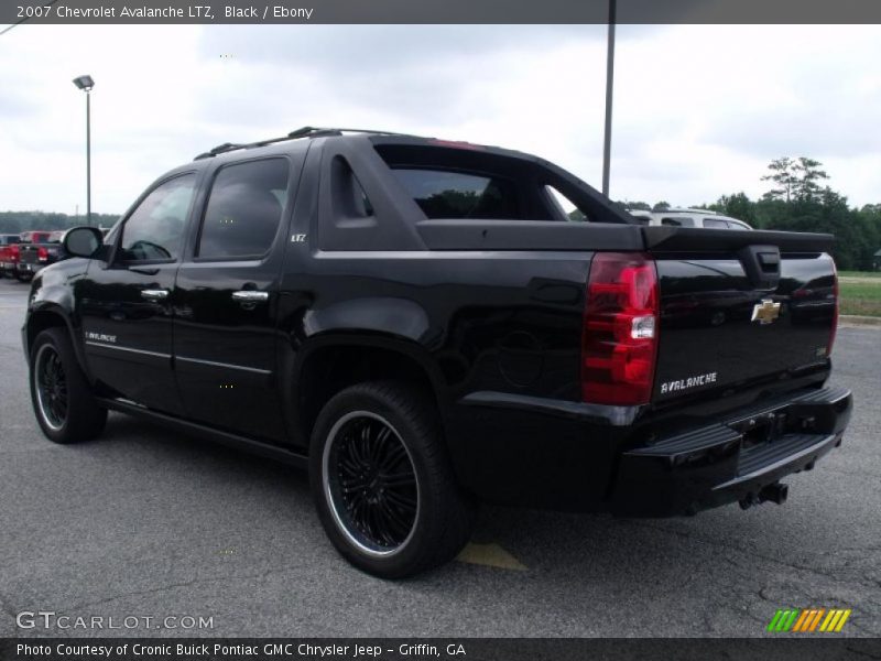Black / Ebony 2007 Chevrolet Avalanche LTZ
