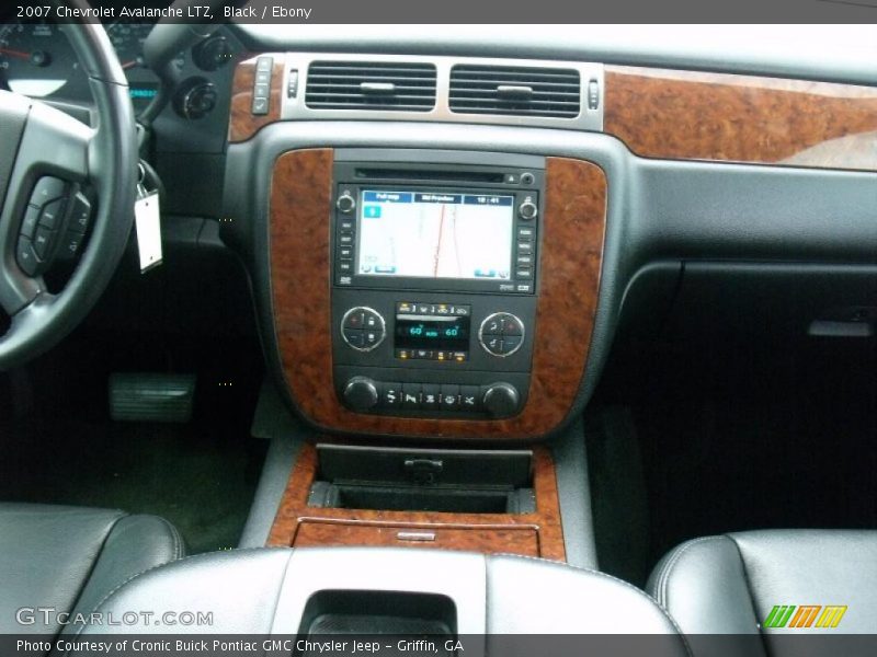 Black / Ebony 2007 Chevrolet Avalanche LTZ