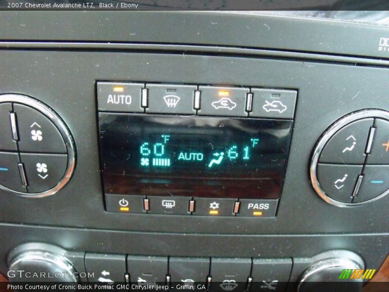 Black / Ebony 2007 Chevrolet Avalanche LTZ