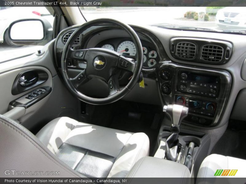 Black / Light Gray 2005 Chevrolet TrailBlazer LT 4x4
