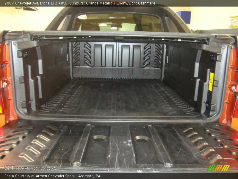 Sunburst Orange Metallic / Ebony/Light Cashmere 2007 Chevrolet Avalanche LTZ 4WD