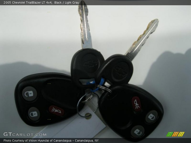 Black / Light Gray 2005 Chevrolet TrailBlazer LT 4x4
