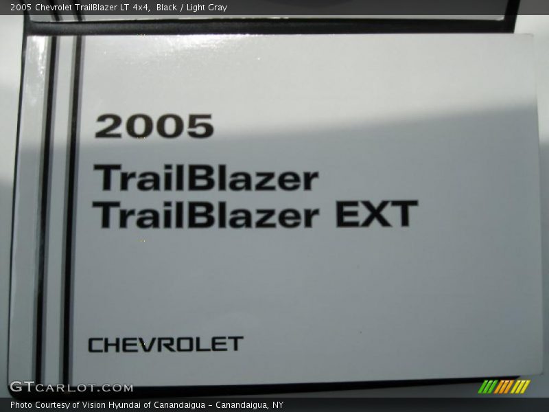 Black / Light Gray 2005 Chevrolet TrailBlazer LT 4x4