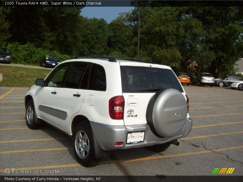 Super White / Dark Charcoal 2005 Toyota RAV4 4WD
