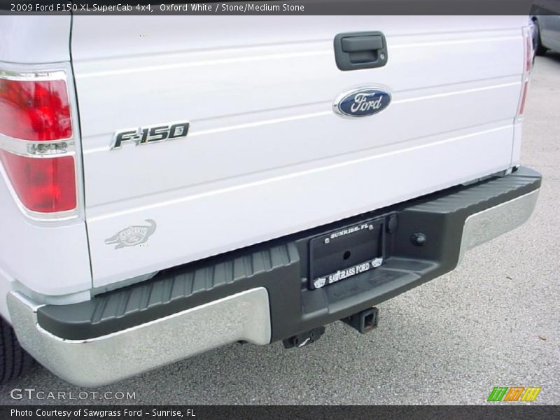 Oxford White / Stone/Medium Stone 2009 Ford F150 XL SuperCab 4x4