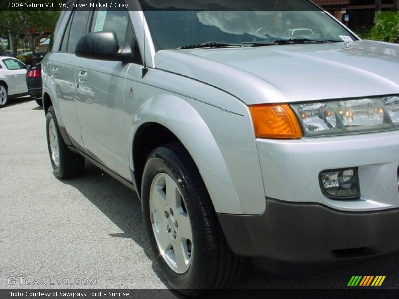 Silver Nickel / Gray 2004 Saturn VUE V6