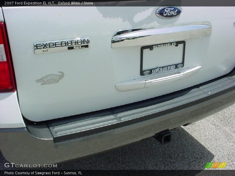 Oxford White / Stone 2007 Ford Expedition EL XLT