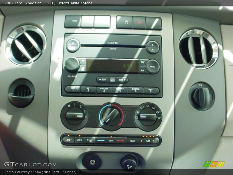 Oxford White / Stone 2007 Ford Expedition EL XLT