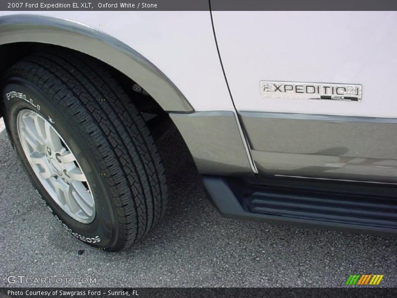 Oxford White / Stone 2007 Ford Expedition EL XLT