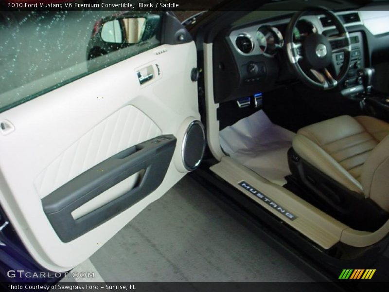 Black / Saddle 2010 Ford Mustang V6 Premium Convertible