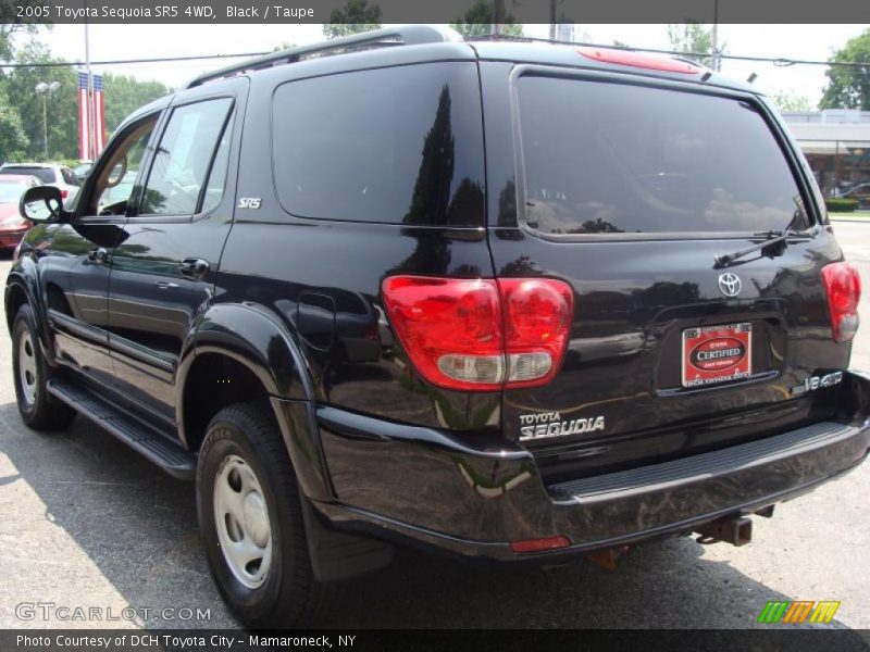 Black / Taupe 2005 Toyota Sequoia SR5 4WD