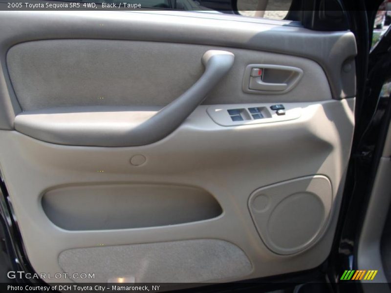 Black / Taupe 2005 Toyota Sequoia SR5 4WD