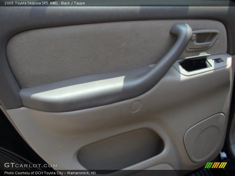 Black / Taupe 2005 Toyota Sequoia SR5 4WD