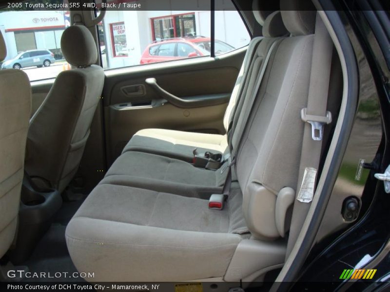 Black / Taupe 2005 Toyota Sequoia SR5 4WD