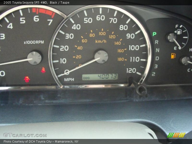 Black / Taupe 2005 Toyota Sequoia SR5 4WD