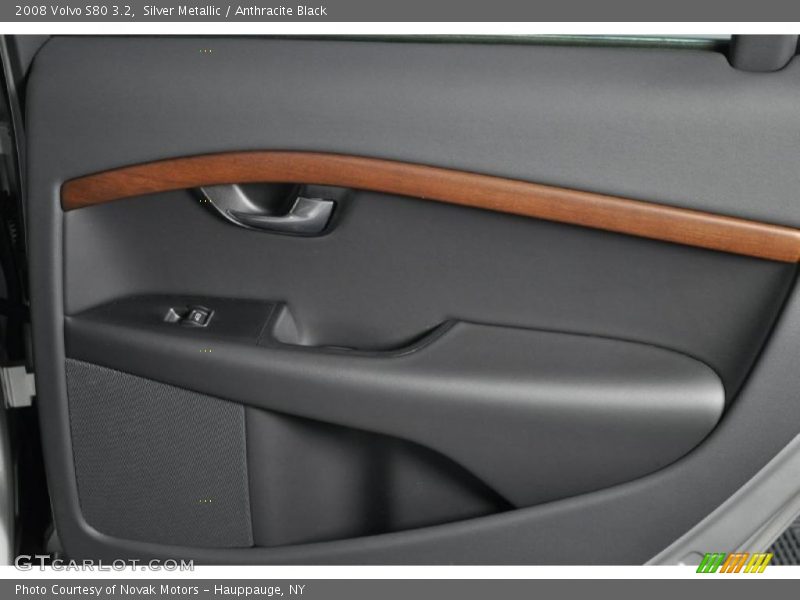 Silver Metallic / Anthracite Black 2008 Volvo S80 3.2