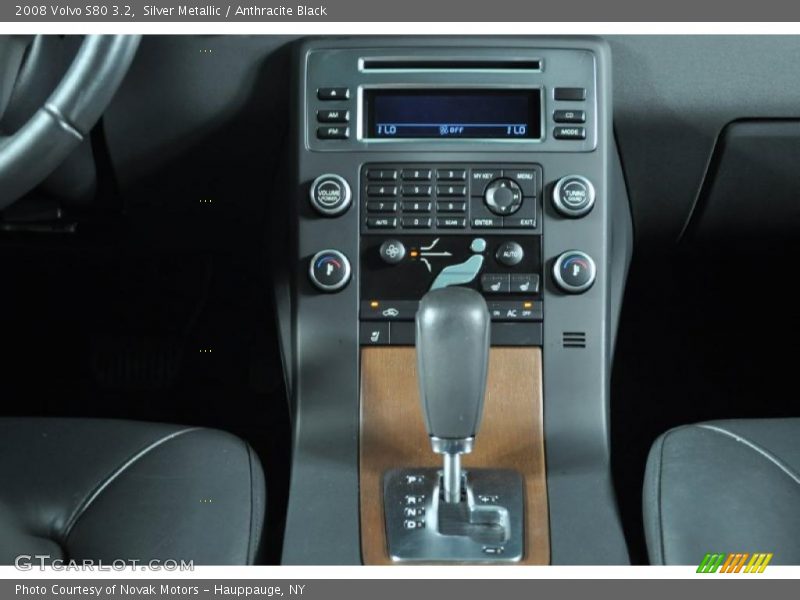 Silver Metallic / Anthracite Black 2008 Volvo S80 3.2