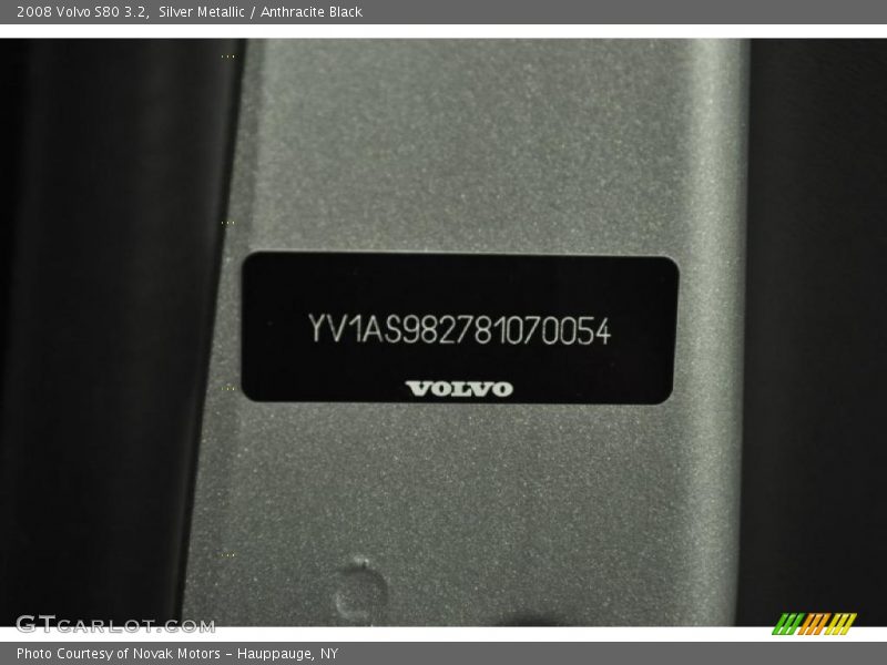 Silver Metallic / Anthracite Black 2008 Volvo S80 3.2