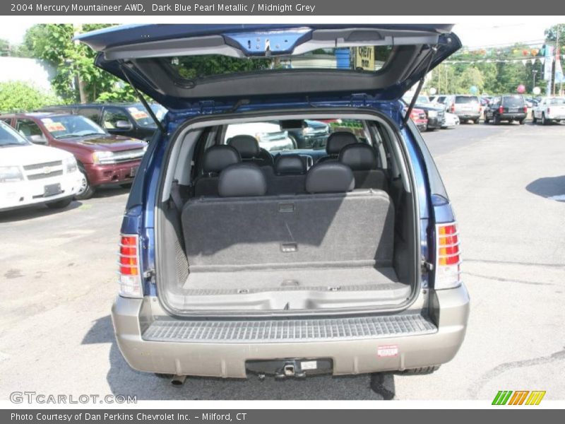 Dark Blue Pearl Metallic / Midnight Grey 2004 Mercury Mountaineer AWD
