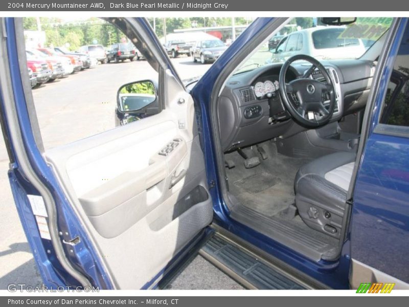 Dark Blue Pearl Metallic / Midnight Grey 2004 Mercury Mountaineer AWD