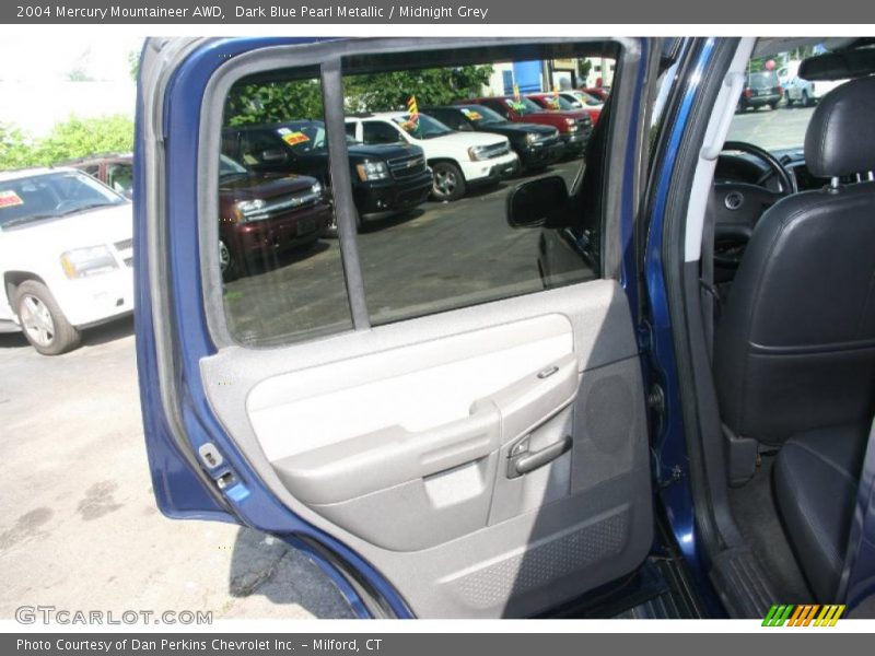 Dark Blue Pearl Metallic / Midnight Grey 2004 Mercury Mountaineer AWD