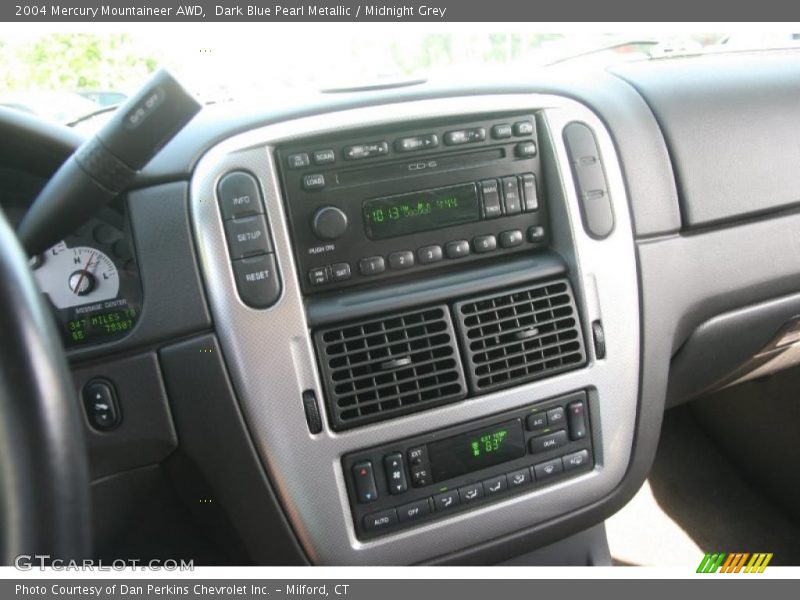 Dark Blue Pearl Metallic / Midnight Grey 2004 Mercury Mountaineer AWD