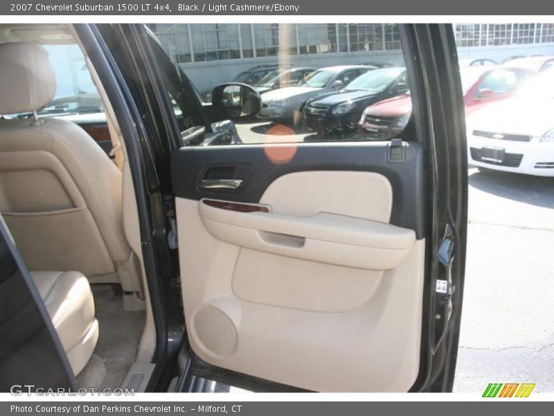 Black / Light Cashmere/Ebony 2007 Chevrolet Suburban 1500 LT 4x4