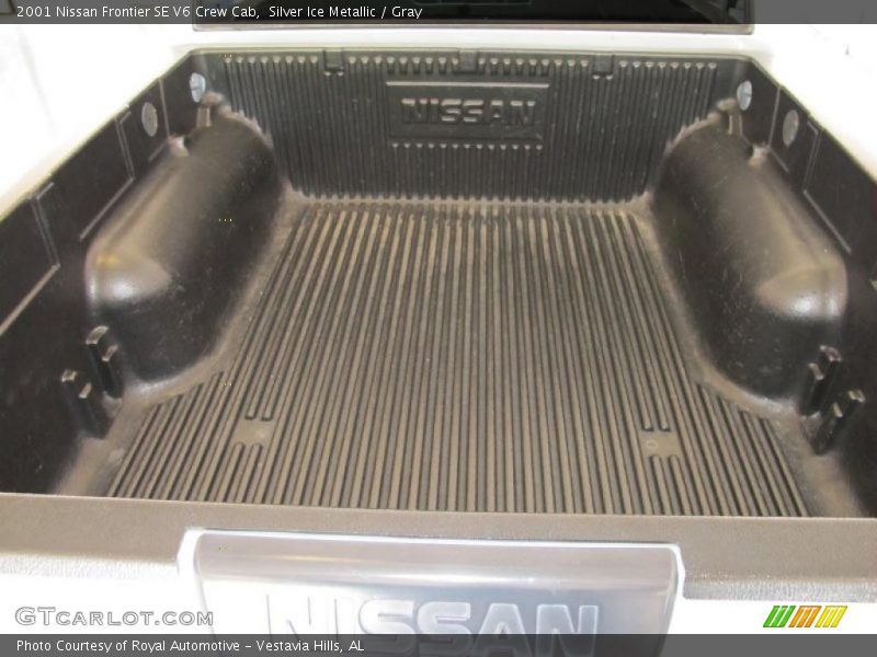 Silver Ice Metallic / Gray 2001 Nissan Frontier SE V6 Crew Cab