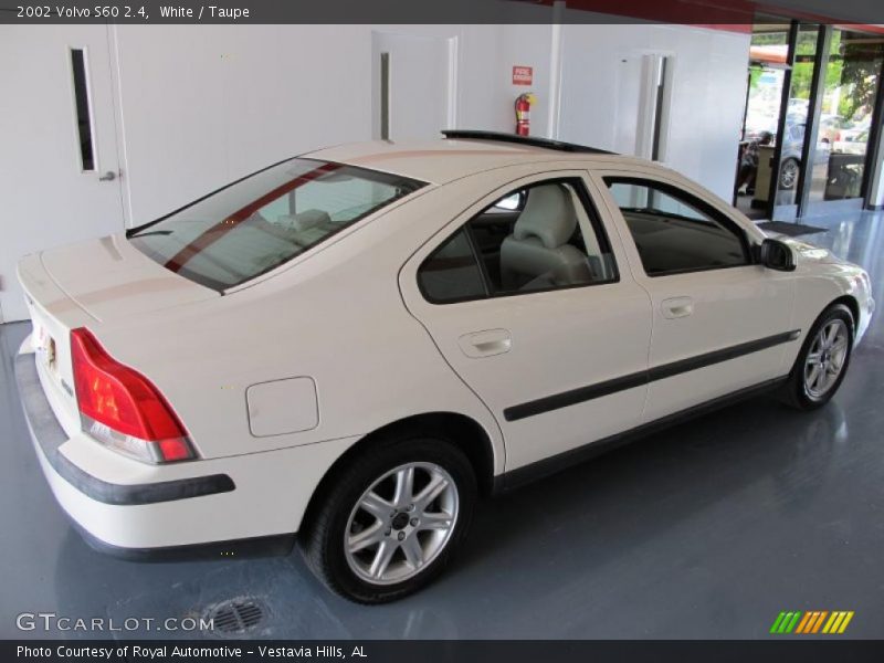 White / Taupe 2002 Volvo S60 2.4