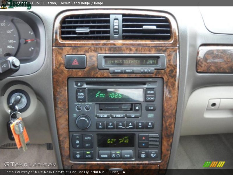 Desert Sand Beige / Beige 2002 Hyundai XG350 L Sedan
