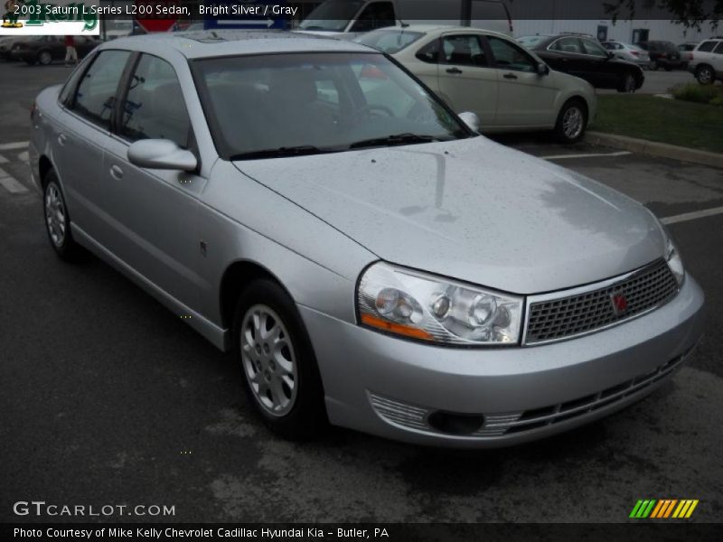 Bright Silver / Gray 2003 Saturn L Series L200 Sedan