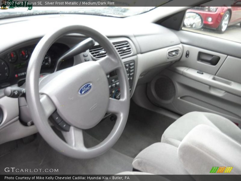 Silver Frost Metallic / Medium/Dark Flint 2007 Ford Taurus SE
