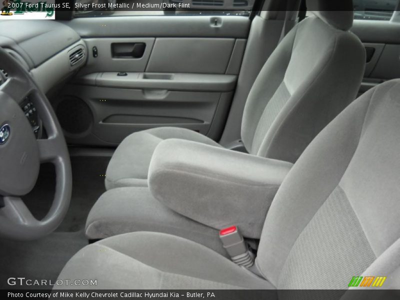 Silver Frost Metallic / Medium/Dark Flint 2007 Ford Taurus SE