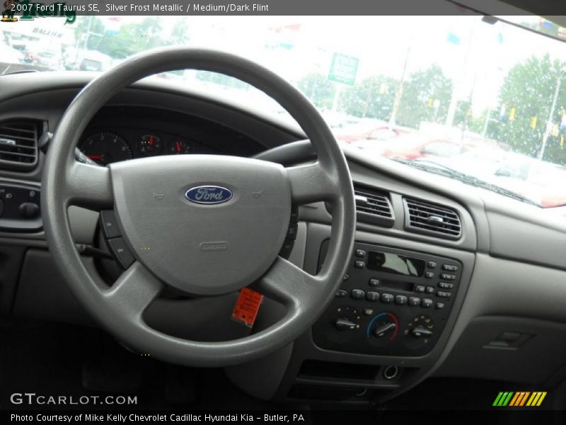 Silver Frost Metallic / Medium/Dark Flint 2007 Ford Taurus SE