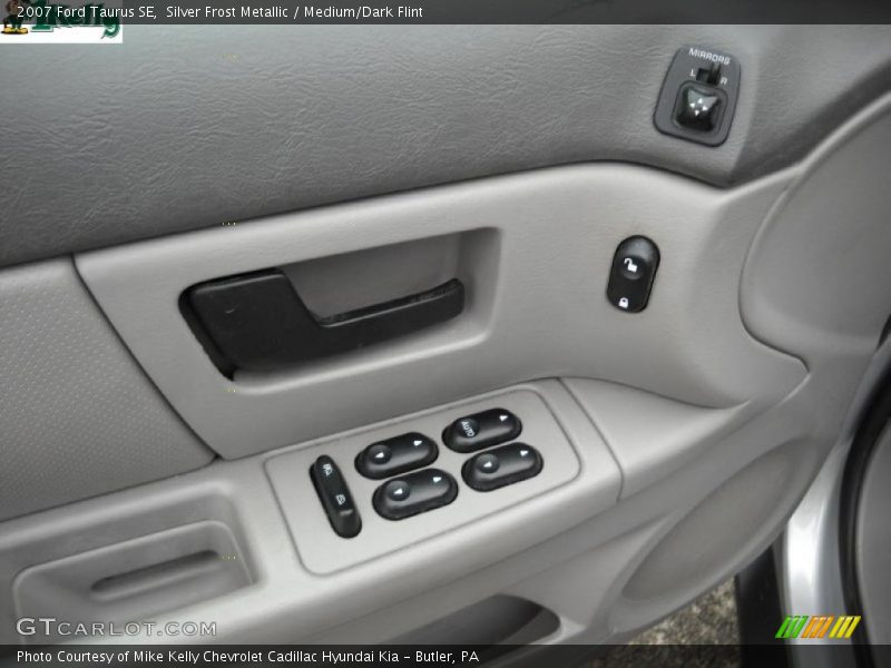 Silver Frost Metallic / Medium/Dark Flint 2007 Ford Taurus SE