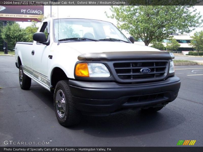 Oxford White / Medium Graphite 2004 Ford F150 XLT Heritage Regular Cab 4x4