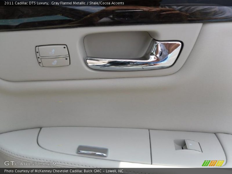Gray Flannel Metallic / Shale/Cocoa Accents 2011 Cadillac DTS Luxury