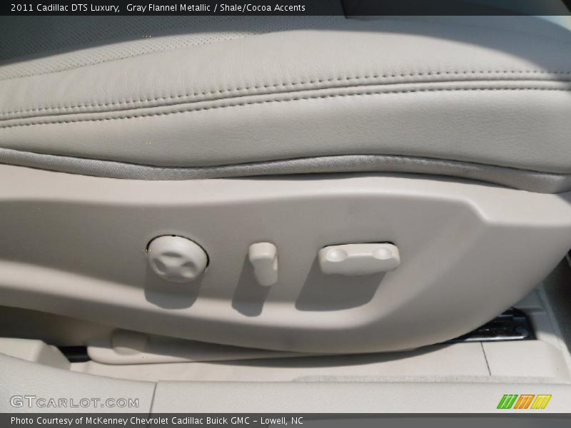 Gray Flannel Metallic / Shale/Cocoa Accents 2011 Cadillac DTS Luxury