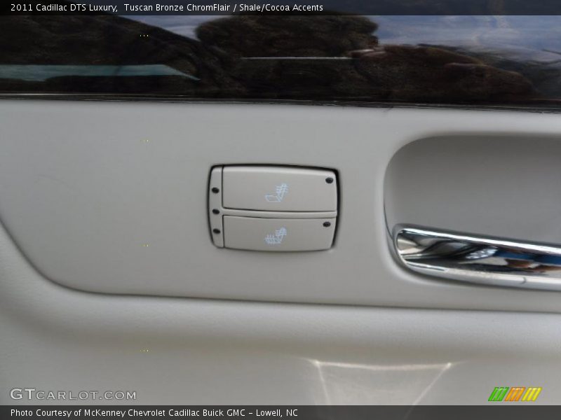 Tuscan Bronze ChromFlair / Shale/Cocoa Accents 2011 Cadillac DTS Luxury