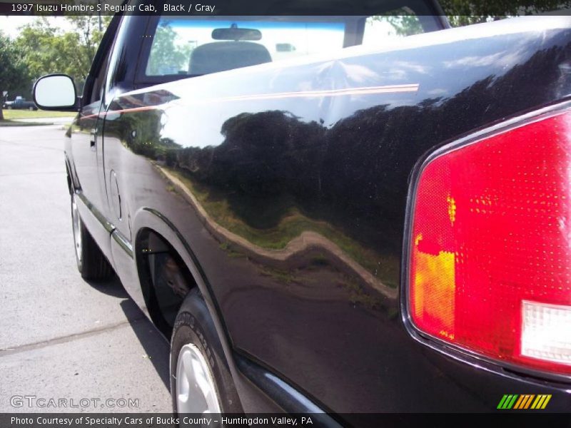 Black / Gray 1997 Isuzu Hombre S Regular Cab