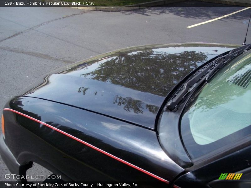 Black / Gray 1997 Isuzu Hombre S Regular Cab