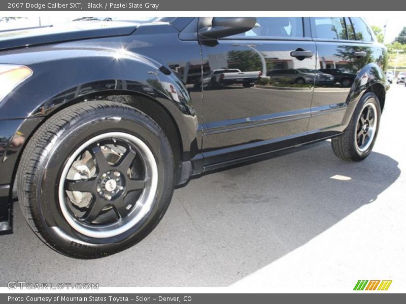 Black / Pastel Slate Gray 2007 Dodge Caliber SXT