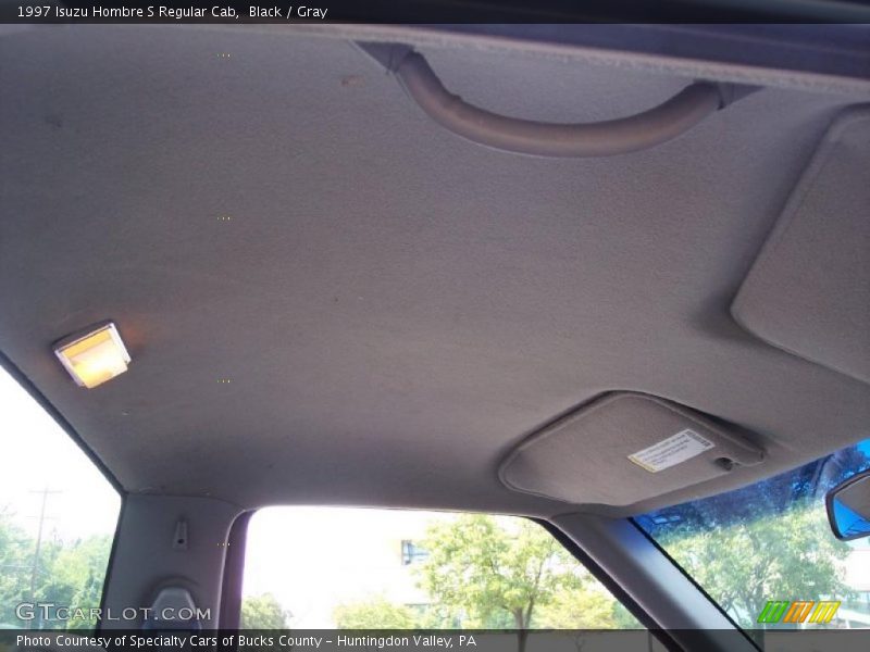 Black / Gray 1997 Isuzu Hombre S Regular Cab