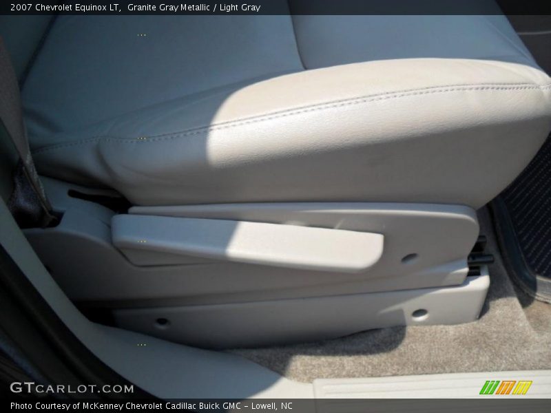 Granite Gray Metallic / Light Gray 2007 Chevrolet Equinox LT