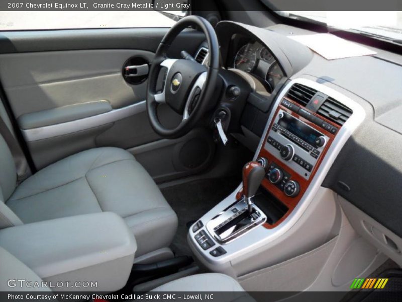Granite Gray Metallic / Light Gray 2007 Chevrolet Equinox LT